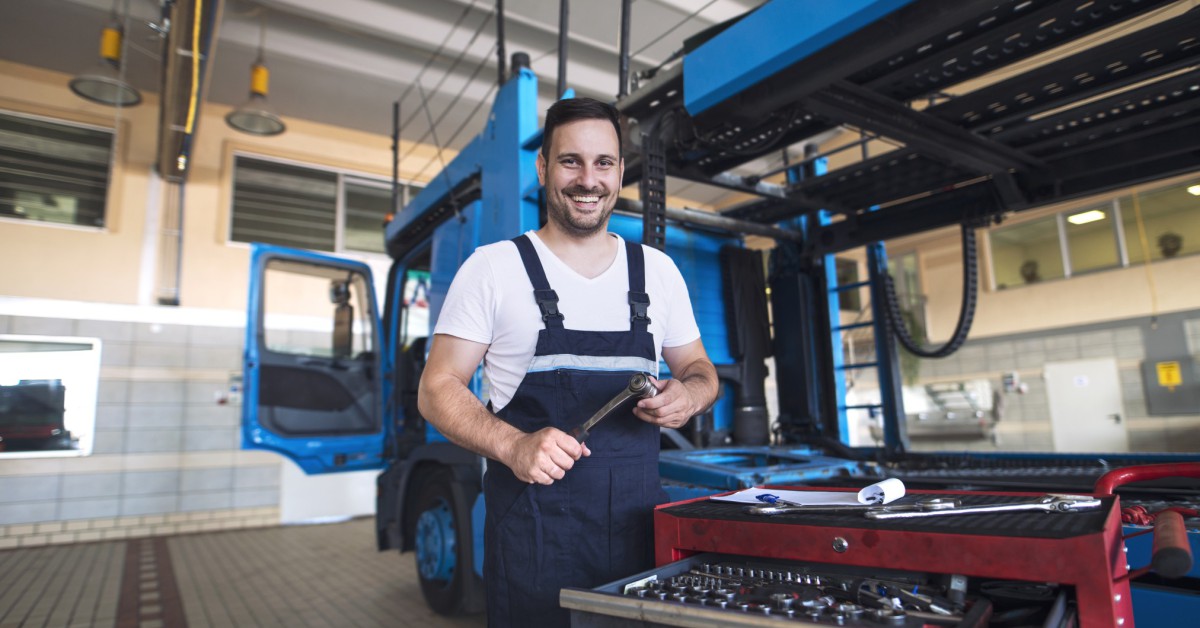 Mecánico / Técnico (Aprendiz) Vehículos Pesados